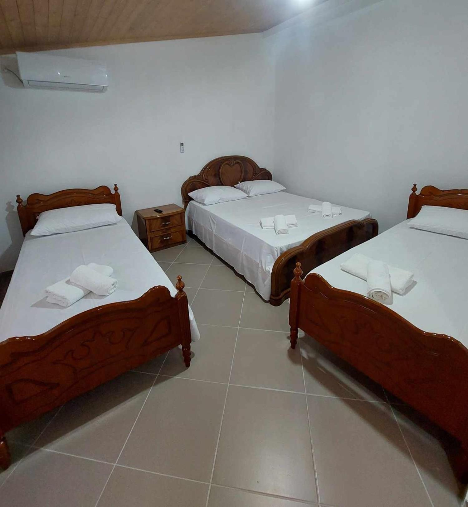 Guest House Xhaferaj Berat Exterior photo