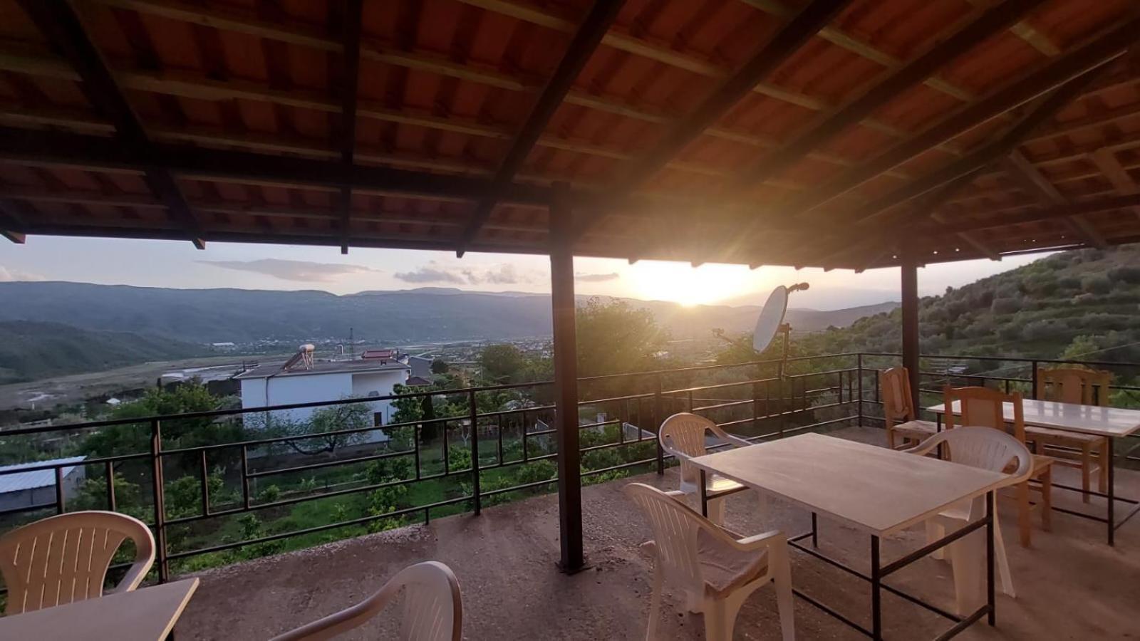 Guest House Xhaferaj Berat Exterior photo